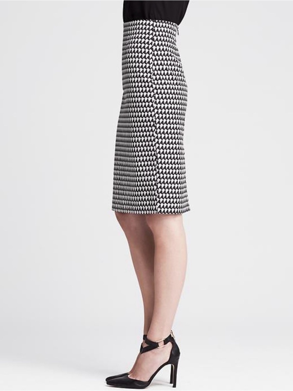 Banana Republic Black and White Geometric Print Pencil Skirt Size 8